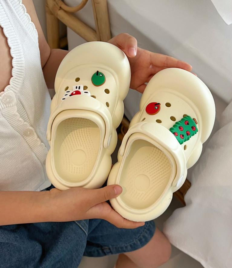 Picture of EVA Children's Slippers Hole Shoes Breathable Summer Wear-resistant Deodorant Sandals Children's Sandals Cartoon Children's Slippers