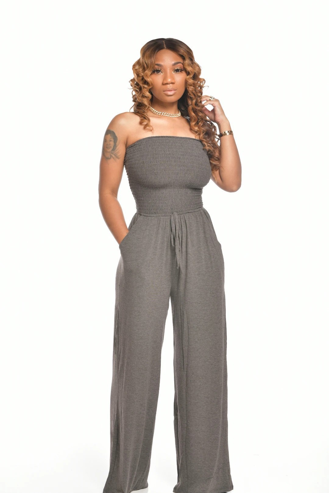 Picture of 2025 Amazon Aliexpress Cross-Border European and American Clothing Casual Flat Shoulder Wrapped Chest Wide Leg Jumpsuit Jumpsuit Women's Clothing
