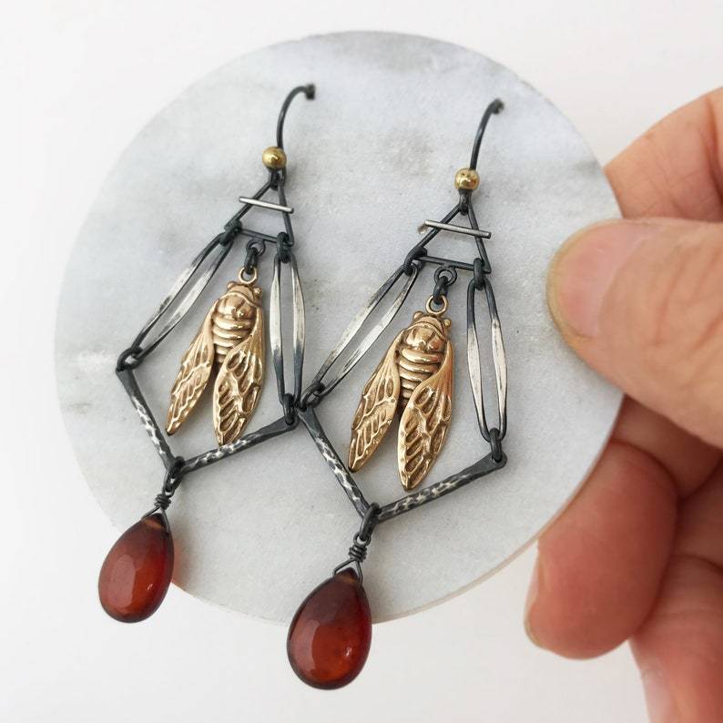 Lucky goth vintage hollow golden cicada pendant red gemstone fashion earrings Bohemian women's earrings gift