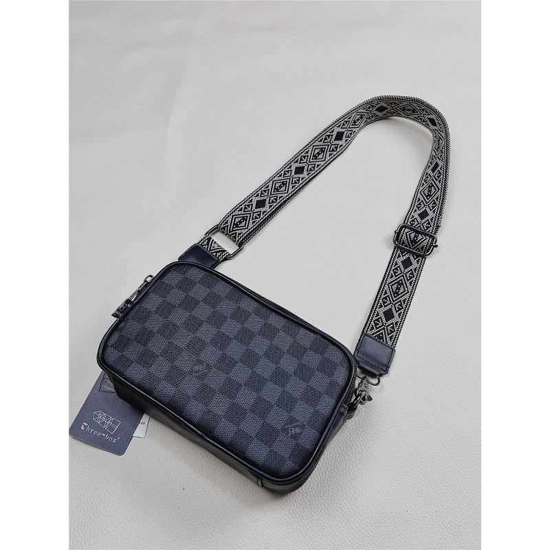 Three-Box2025 New Men's Shoulder Bag Plaid Casual Bag Japanese and Korean Checkerboard Bag Crossbody Mobile Phone Bag