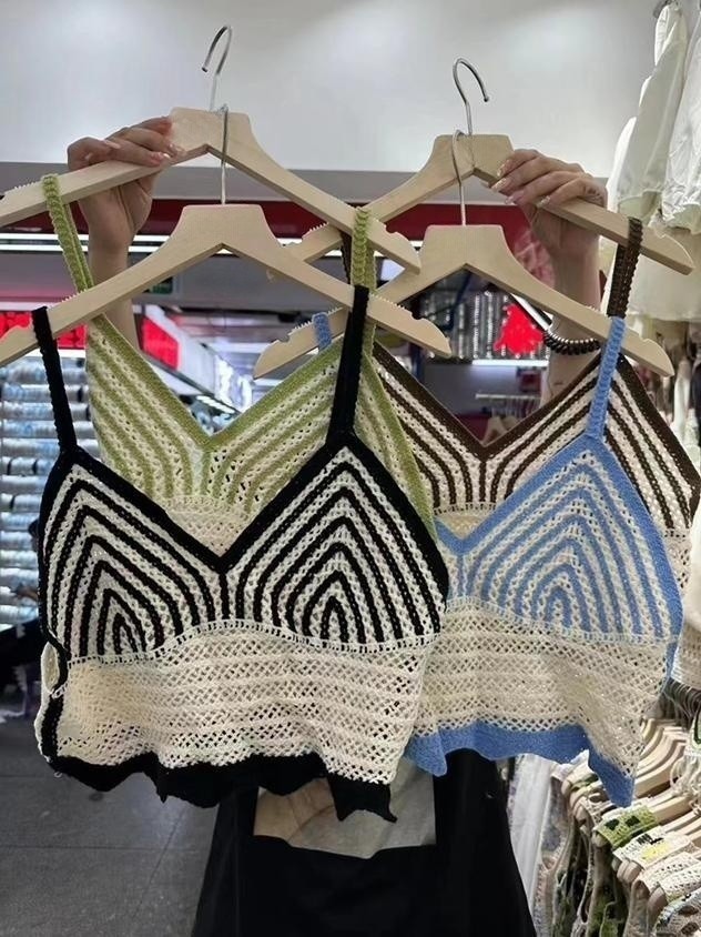 6-color S ~ XL French design sense knitted woven contrast color V-neck short small suspenders wear sleeveless vest beautiful back
