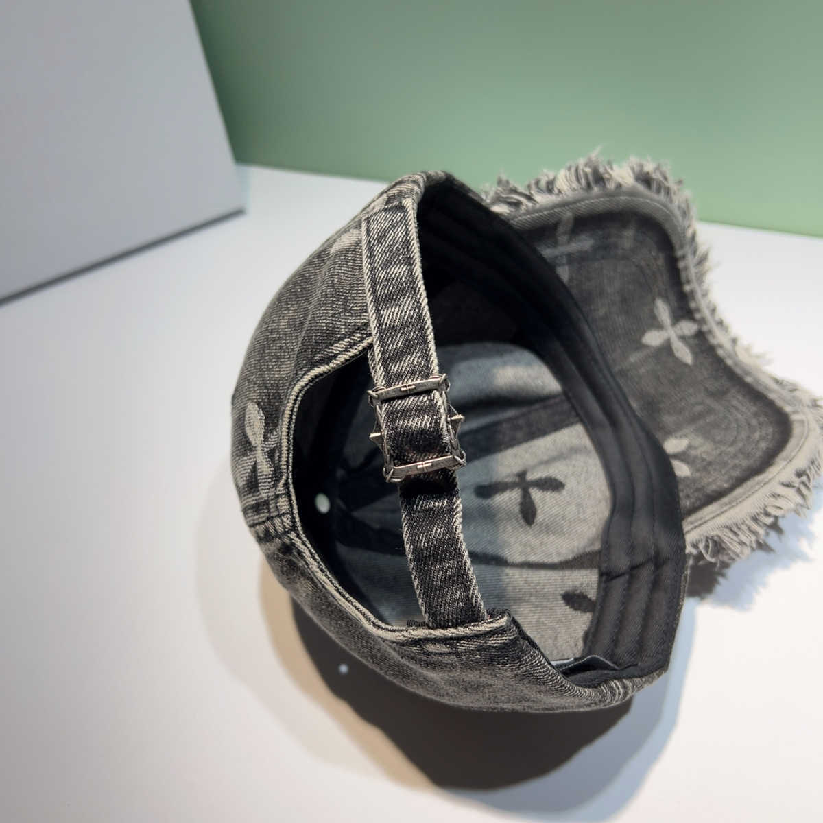 Picture of SMFK Garden Denim Baseball Cap Fashion Jacquard Tassel Design Grey Casual Cap Do Old Casual Trendy Cap