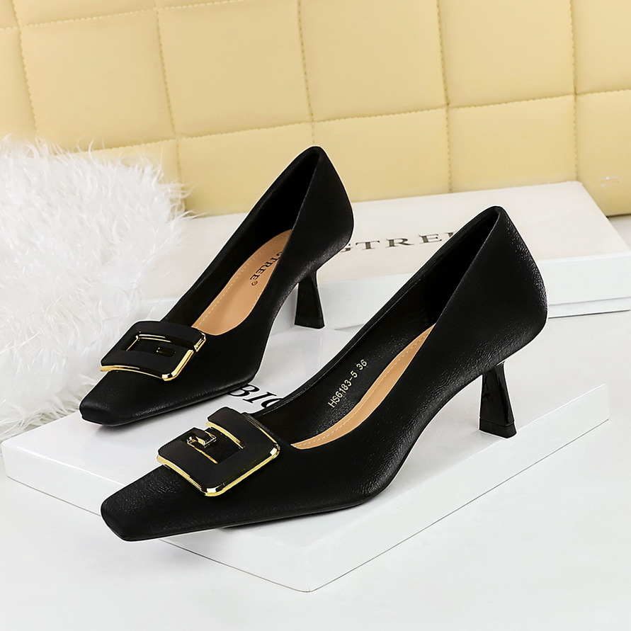 6183-K25 Flats (This Style Is Sold Out and Will Not Be Restocked)