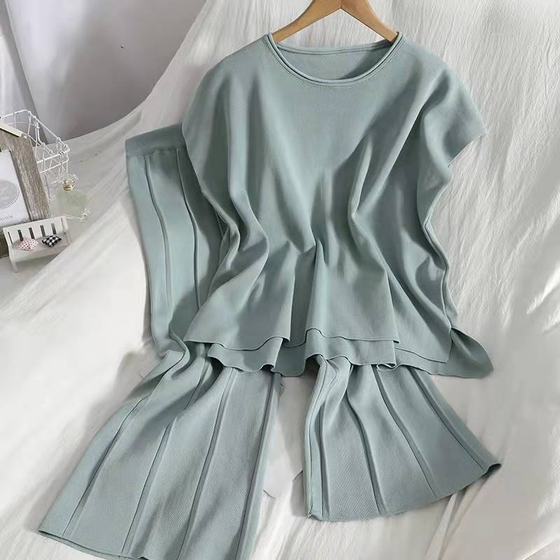 Summer New Solid Color Sleeveless Vest Knitwear Wide-leg Cropped Pants Set Thin Ice Silk Two-piece Set Women's Trendy