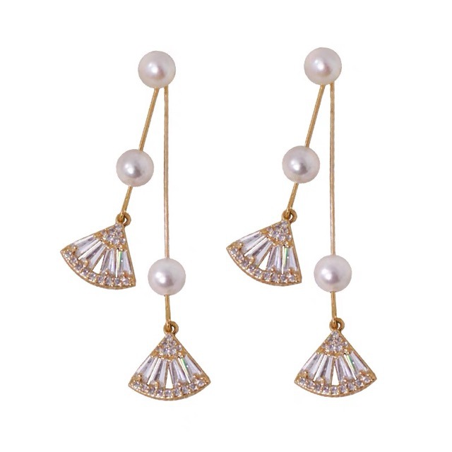 Picture of Advanced Sense Design Natural Freshwater Pearl Earrings 925 Silver Needle Delicate Zirconium Fan Super Flash Earrings Female Temperament