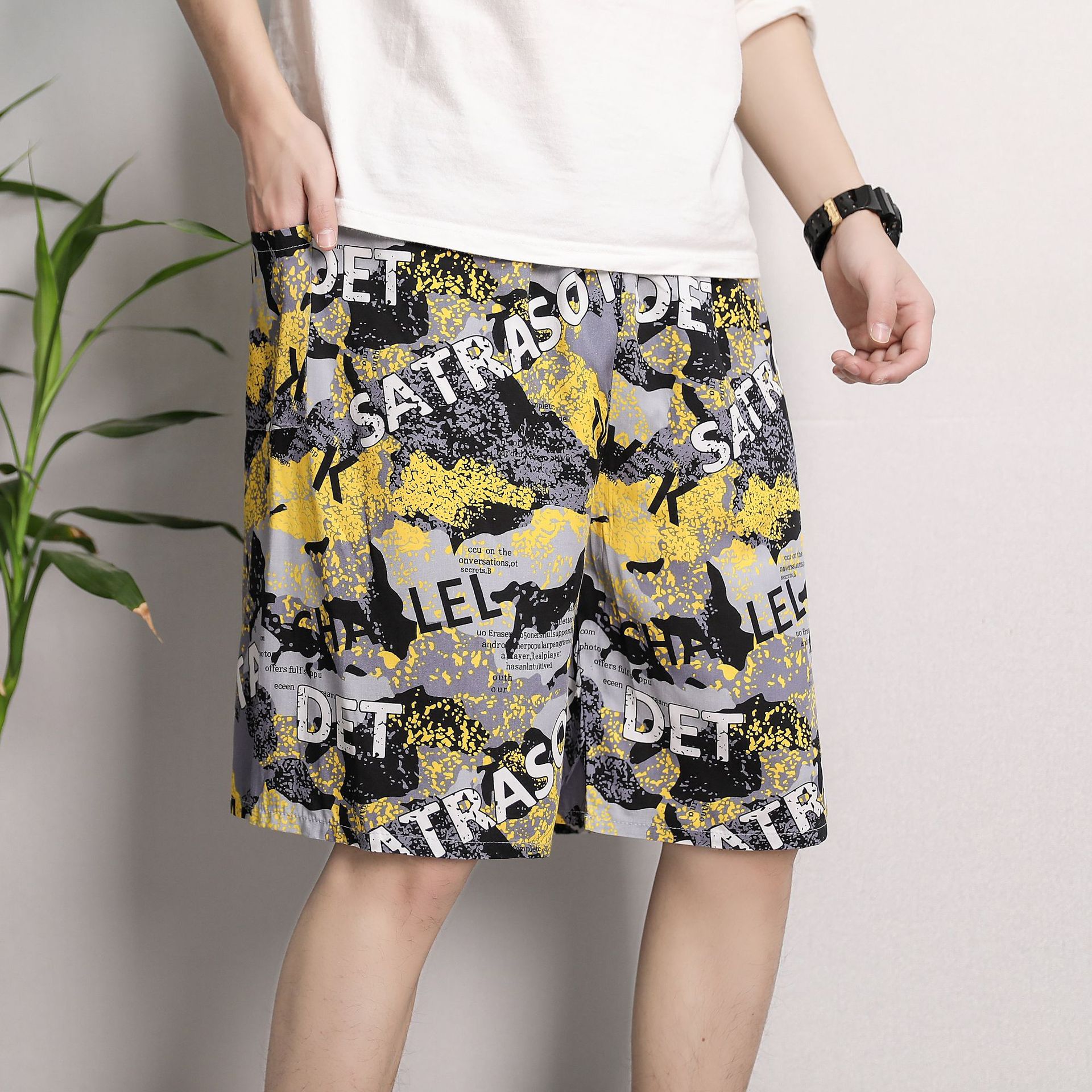 Picture of Cotton Silk Pajama Pants Men's Summer Thin Large Size Loose Shorts Casual Breathable Floral Pants Outer Wear Five-Point Beach Pants