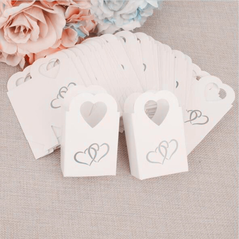Picture of Mini Gift Box Handbag Small Pearlescent Paper Wedding Candy Box Hot Silver Love Gift Packaging Hand Carry Heart