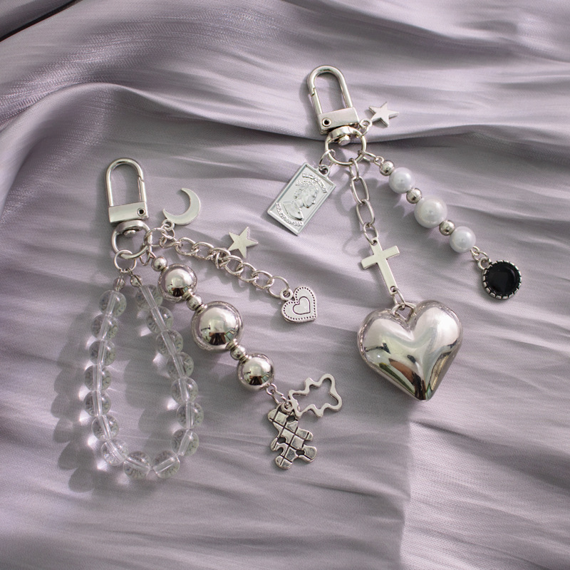 ins Sweet Cool Style Beaded Bag Pendant Metal Black and White Silver Bear Love Cross Car Keychain Pendant