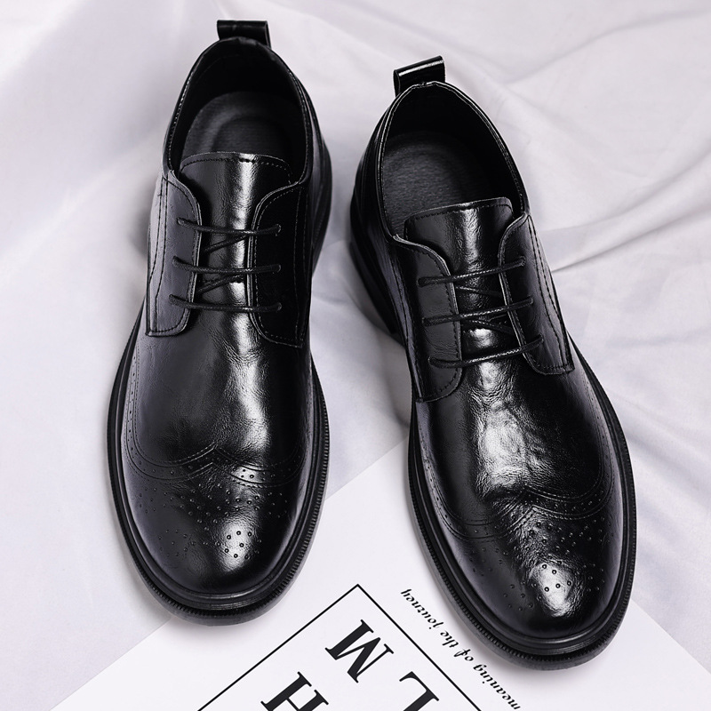 2025 Summer New Leather Shoes Men's High-End Casual Shoes Youth Carved Brogue Trendy Derby Men's Shoes Heightening Soft Leather