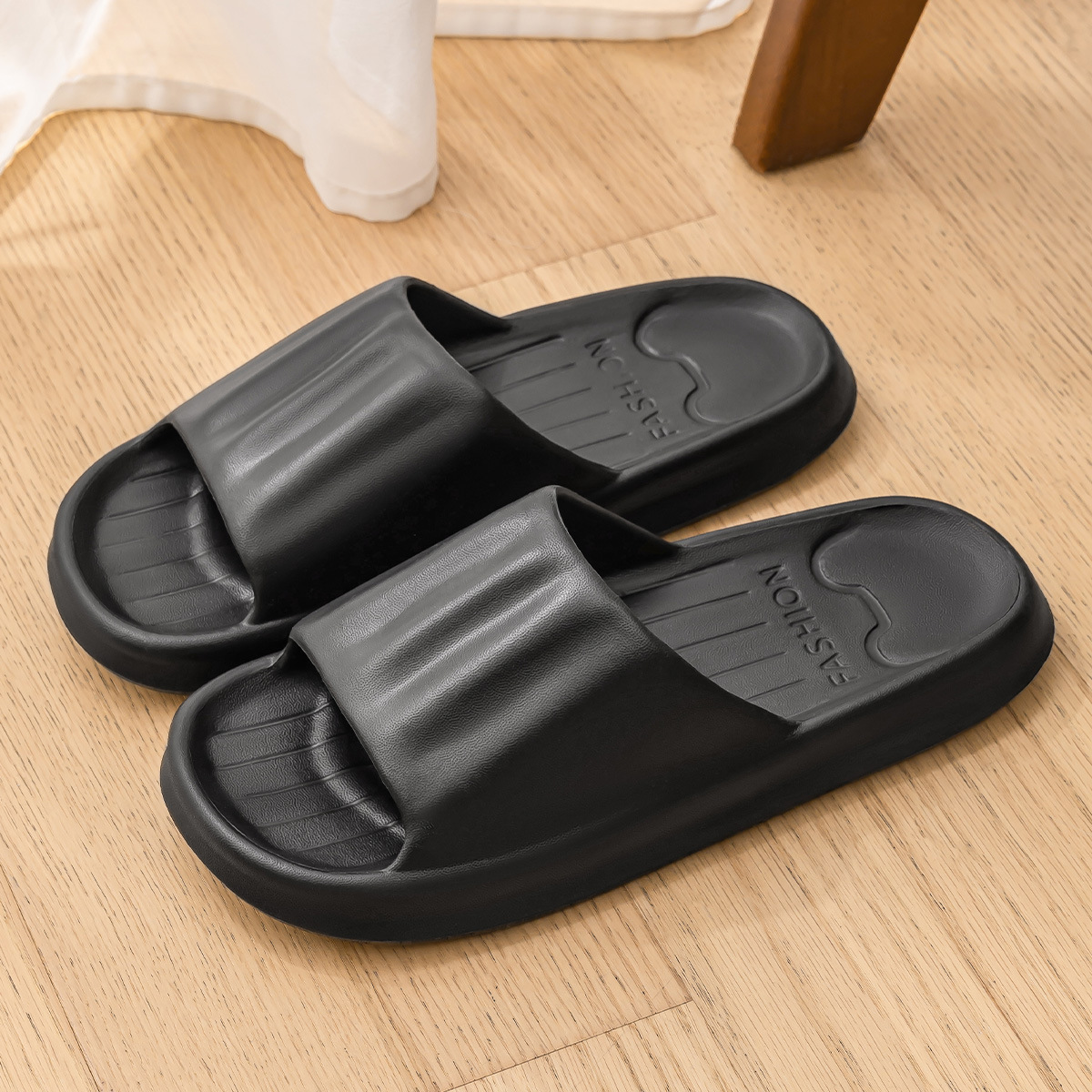 Picture of Women's Summer Indoor Home Bathroom Non-Slip Slippers 2025 New Thick-Soled Couple Sandals Men's Comfortable Slippers