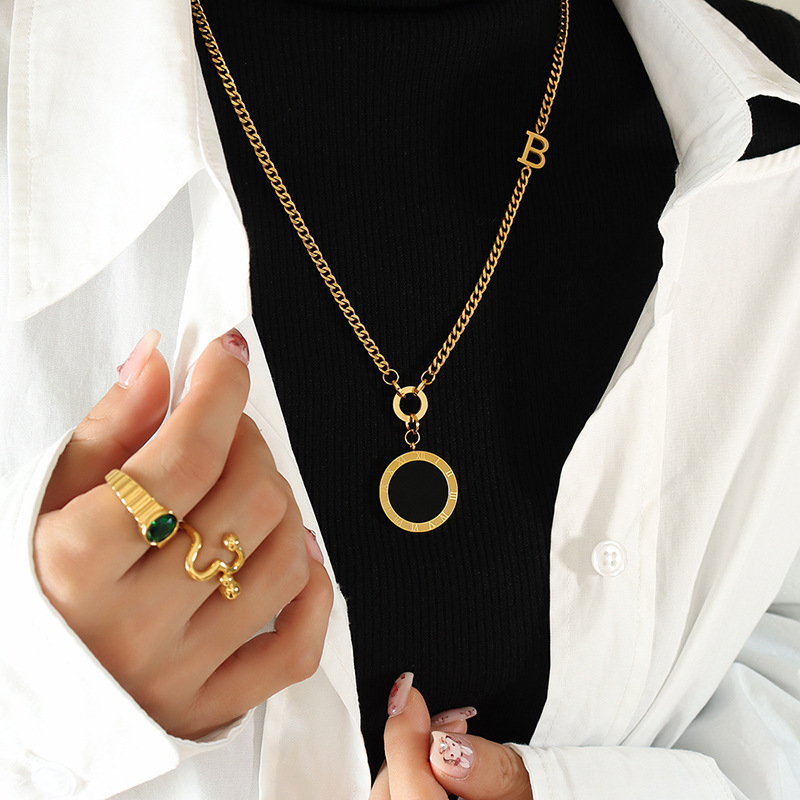Picture of High collar long fashion versatile Roman black and white double-sided pendant sweater chain Europe and the United States cross-border hot jewelry M004