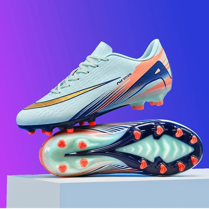 2025 new football shoes students long nail broken nail low top game shoes youth sports training sports jinjiang shoes