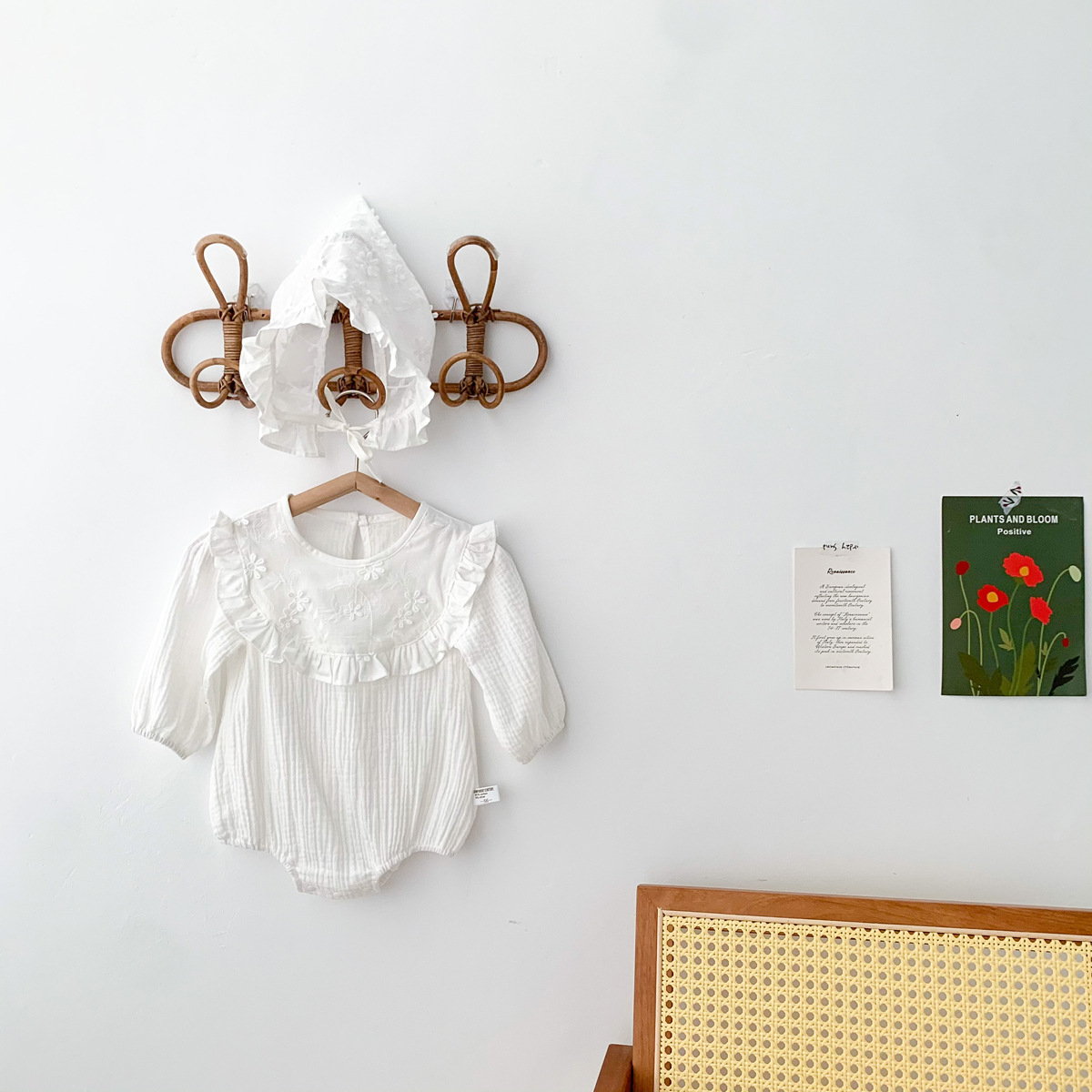 Picture of Ins Kidsren's Princess One-Piece Harem Baby Girl Fashionable Puff Sleeves Lotus Leaf Collar Bag Fart Baby One-Year-Old Dress