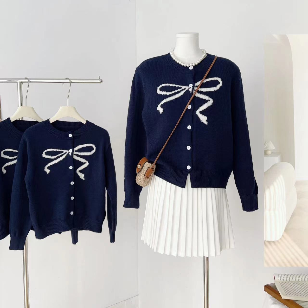 Picture of Sweet and Fresh Contrasting Color Sheep Wool Bow Cardigan Outwear Autumn and Winter Wool Knitwear for Women