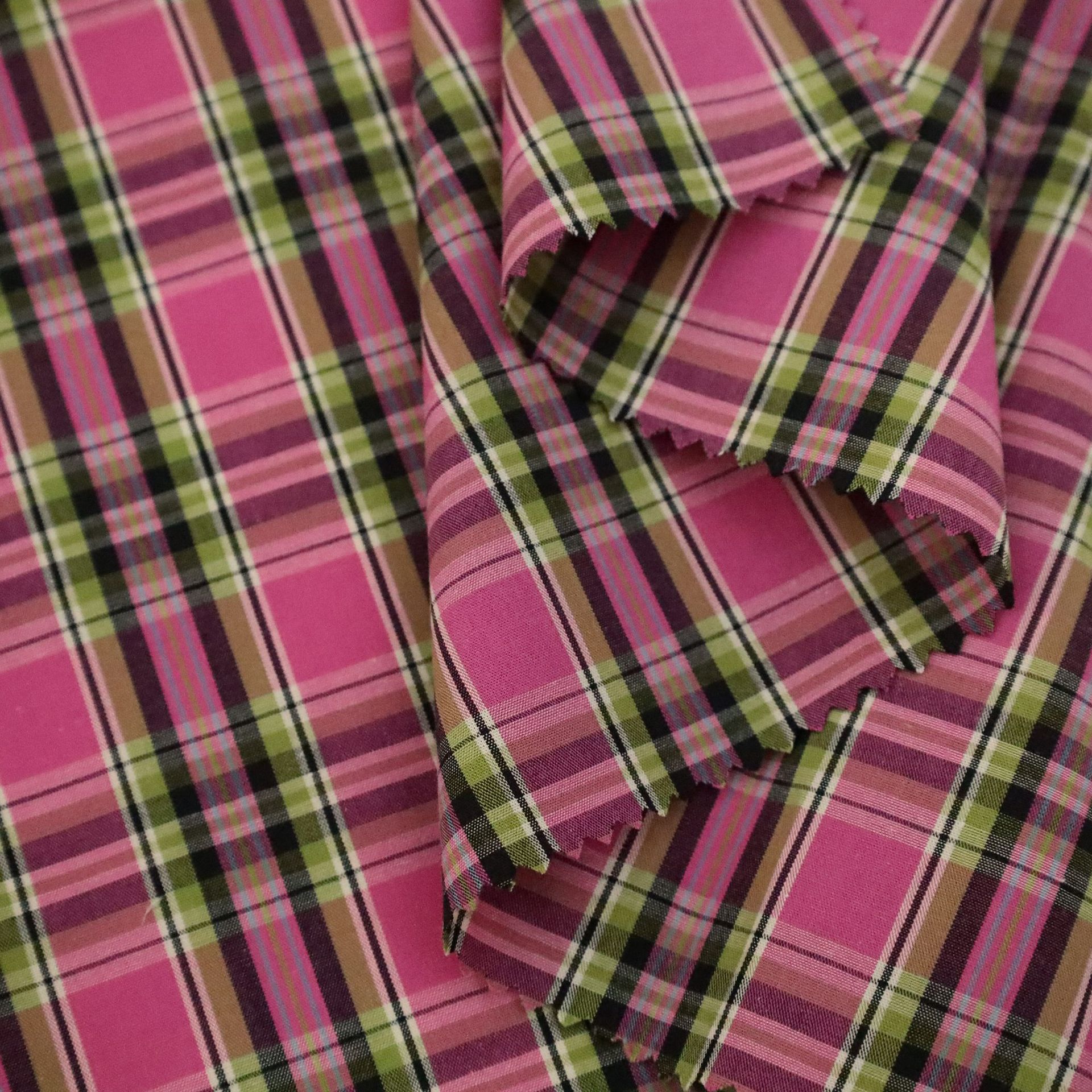 Picture of Cotton Spot Yarn-Dyed Plaid Shirt Dress Men's Women's Children's Clothing Plaid Fabric