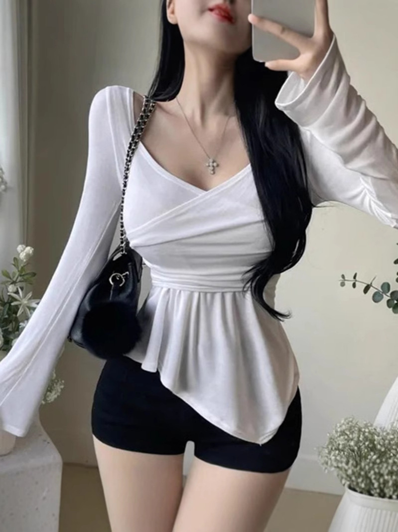 Picture of South Korea's Dongdaemun New Slim Fit Sexy Sexy Feminine Cross V Neck Waist Long-Sleeved T-Shirt Top Trendy