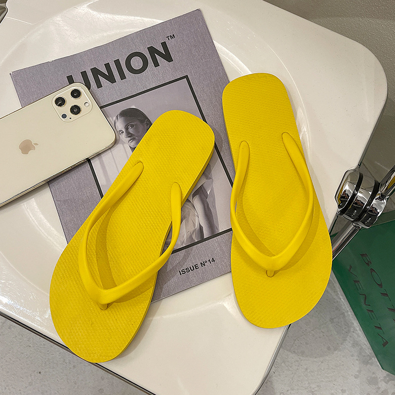 Picture of Flip-Flops Women's Sandals for Home Outdoor Wear Fashionable Summer Flat Non-Slip Beach Wear-Resistant Street Stall Shoes Wholesale