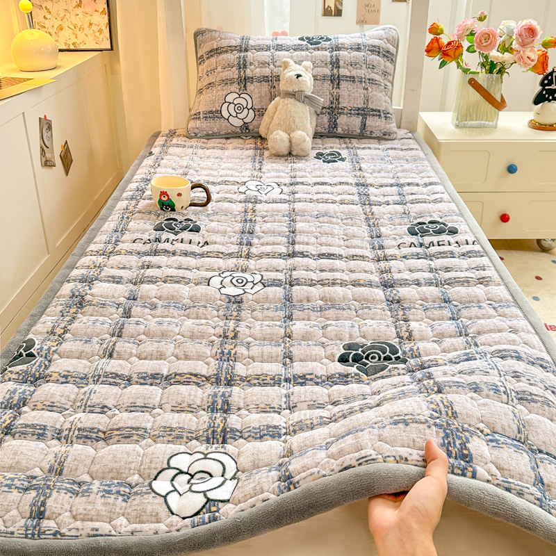 Picture of New thick milk velvet mattress student dormitory single mattress cotton bed mattress tatami warm cushion wholesale