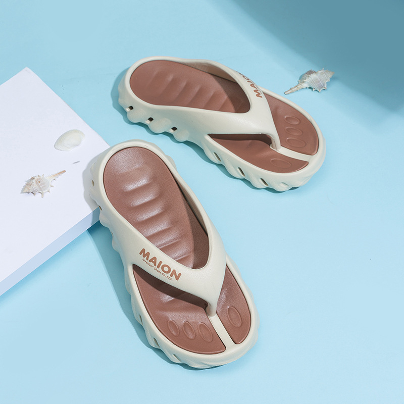 New Men's Flip-Flops 2025 Summer Outer Wear Non-Slip Men's Slippers Beach Korean Style Men's Flip-Flops