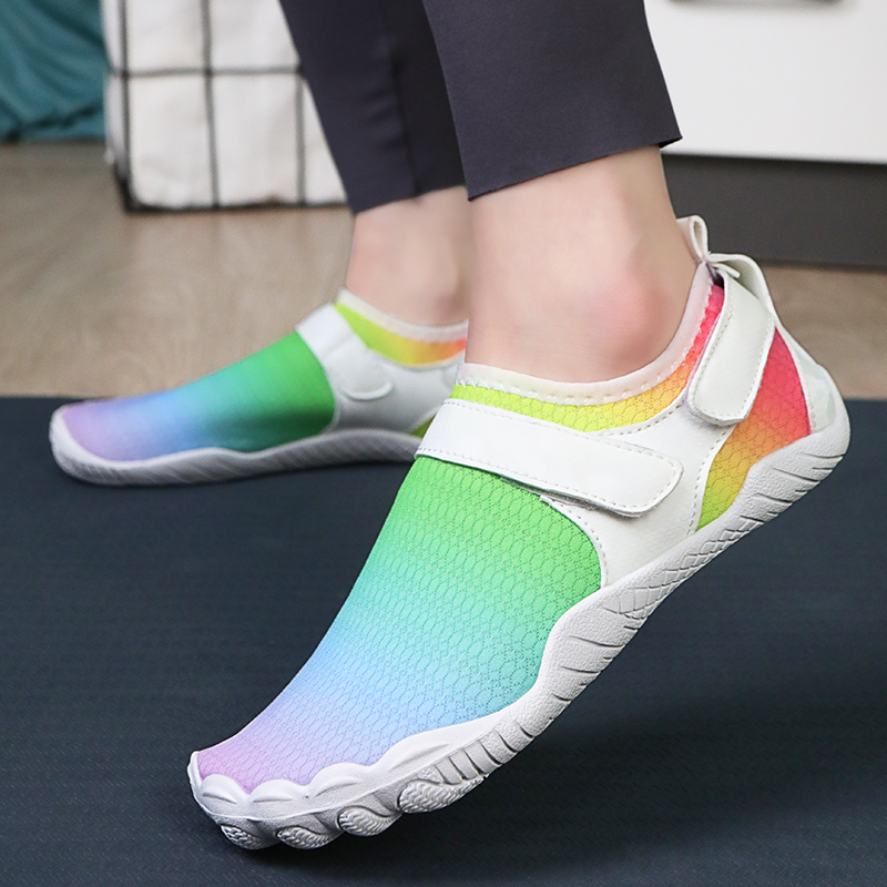 Picture of Indoor Fitness Shoes Men and Women's Shock Absorbing Running Shoes Quiet Rope Skipping Shoes Sports Yoga Shoes Women's Comprehensive Training Shoes
