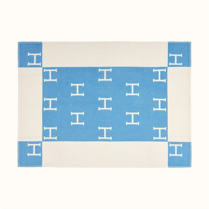Picture of Cross-Border Amazon Fleece Blanket Single Blanket Air Conditioning Blanket Sofa Cover Blanket Nap Blanket H Letter Aviation Flight Blanket