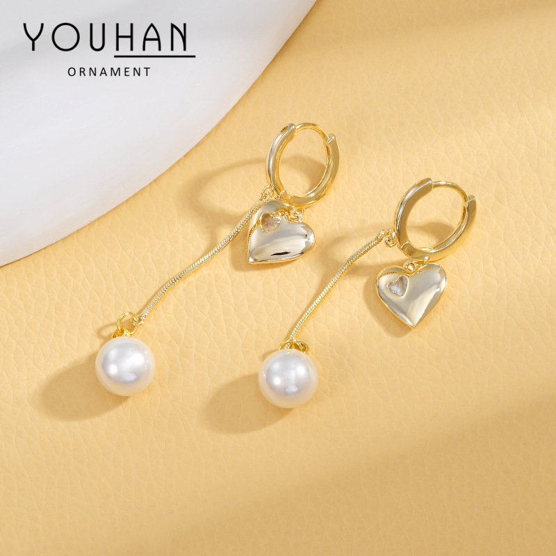 Dongdaemun Elegant Earrings Female Niche Design Pearl Tassel Earrings Round Face Slimming Metal Heart Ear Buckle