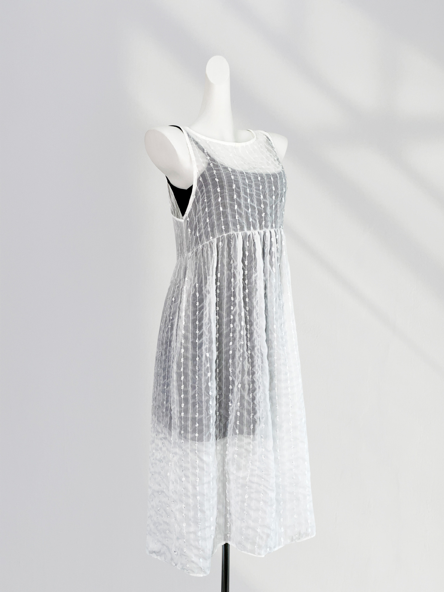 Front and rear wear beautiful French lace dress Dongdaemun Korean style see-through mid-length lace cover dress