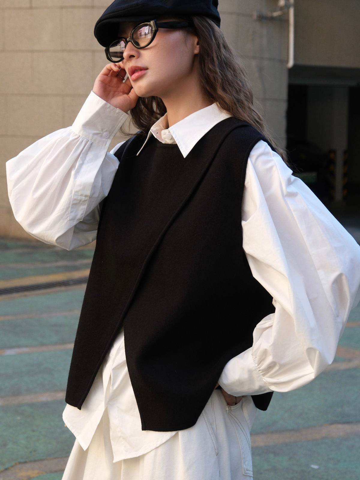 Picture of Lou Fu Autumn New Korean Style Design Sense Irregular Split Vest for Women
