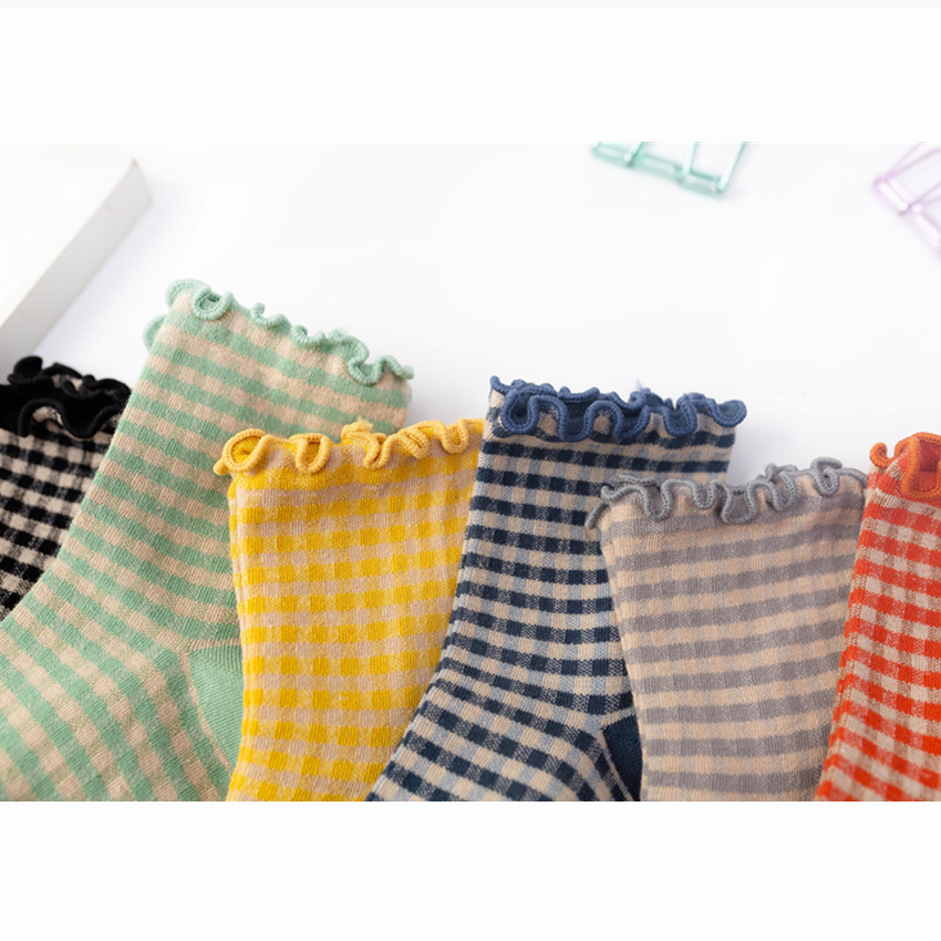 Picture of Women's Fungus-Edged Socks with Rolled Edges, Small Plaid Women's Socks, Casual Loose Cotton Socks, Cotton Short Socks, Zhuji Socks
