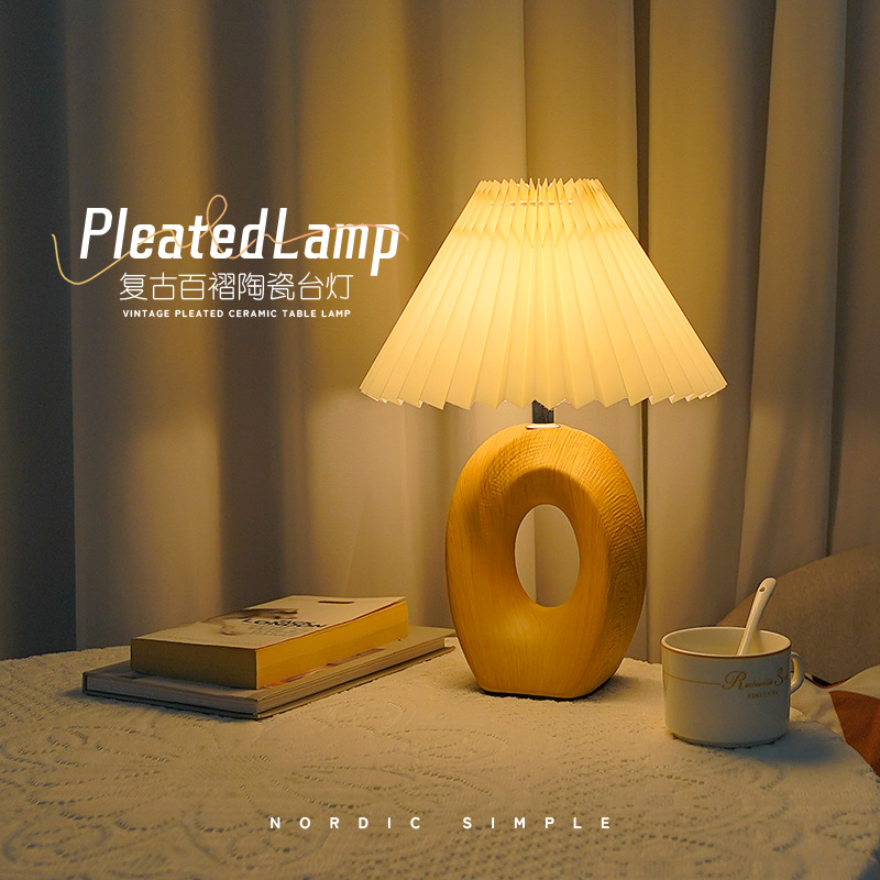 European Style Bedroom Bedside Lamp Warm Creative American Style Light Luxury Table Lamp Advanced Atmosphere Ceramic Chinese Style Table Lamp Retro