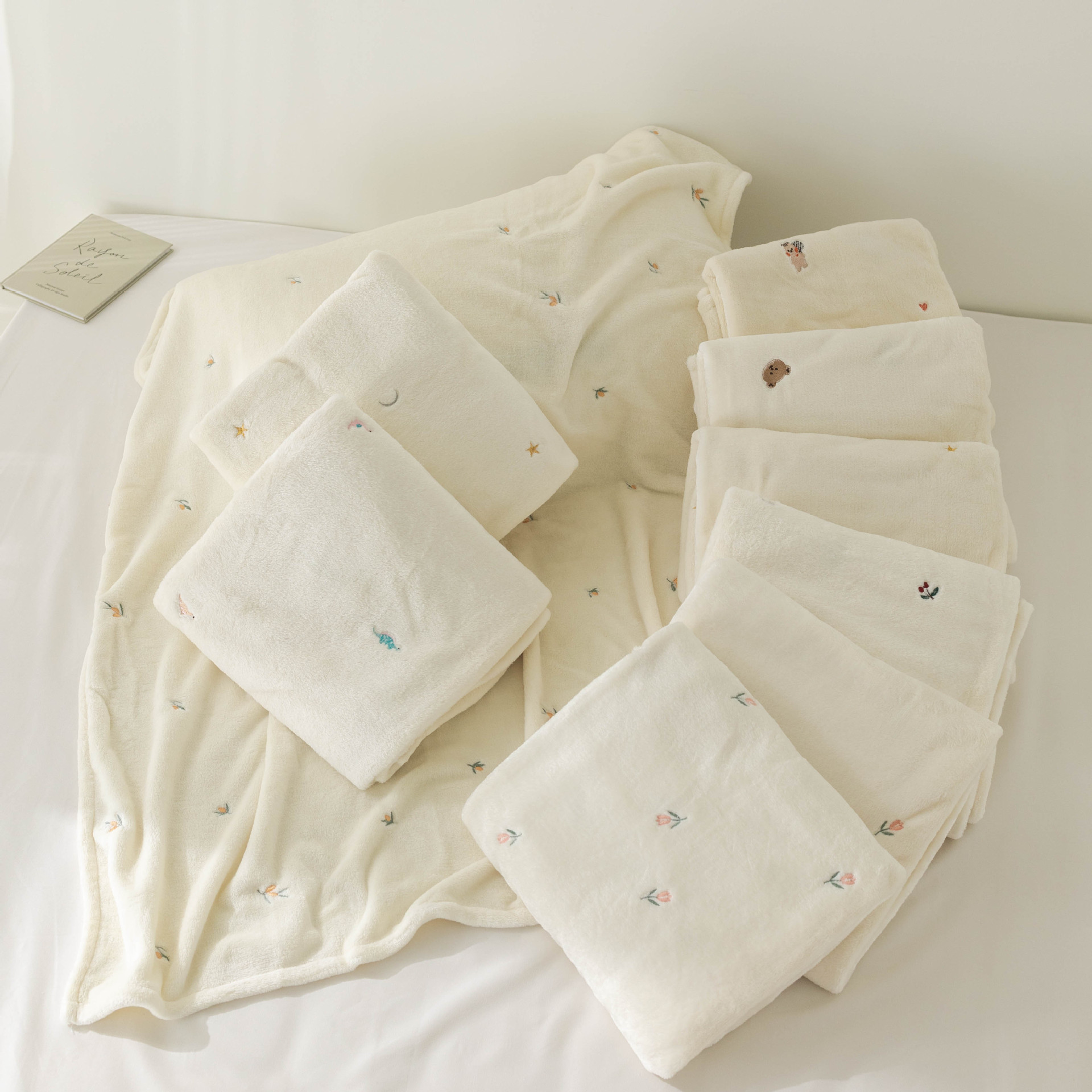 South Korea Ins New Baby Fleece Blanket Holding Blanket Baby Out Blanket Autumn and Winter Blanket