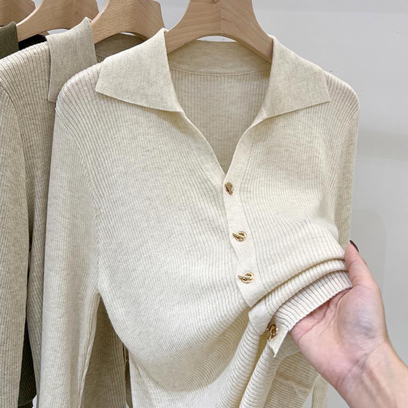 Design Sense Niche V-neck Long-sleeved Knitwear Women's Autumn and Winter Semi-open Collar Western Style Top Base Shirt Sweater Oatmeal Color