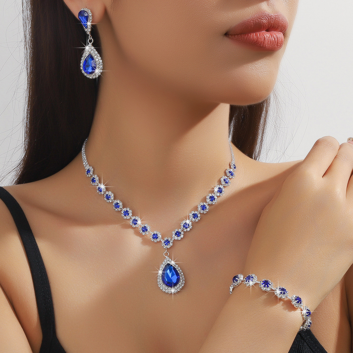 Middle East Jewelry Explosions Necklace Earrings Bracelet Three-Piece Set Full Diamond Flower Bride Jewelry suit Dress Accessories Women