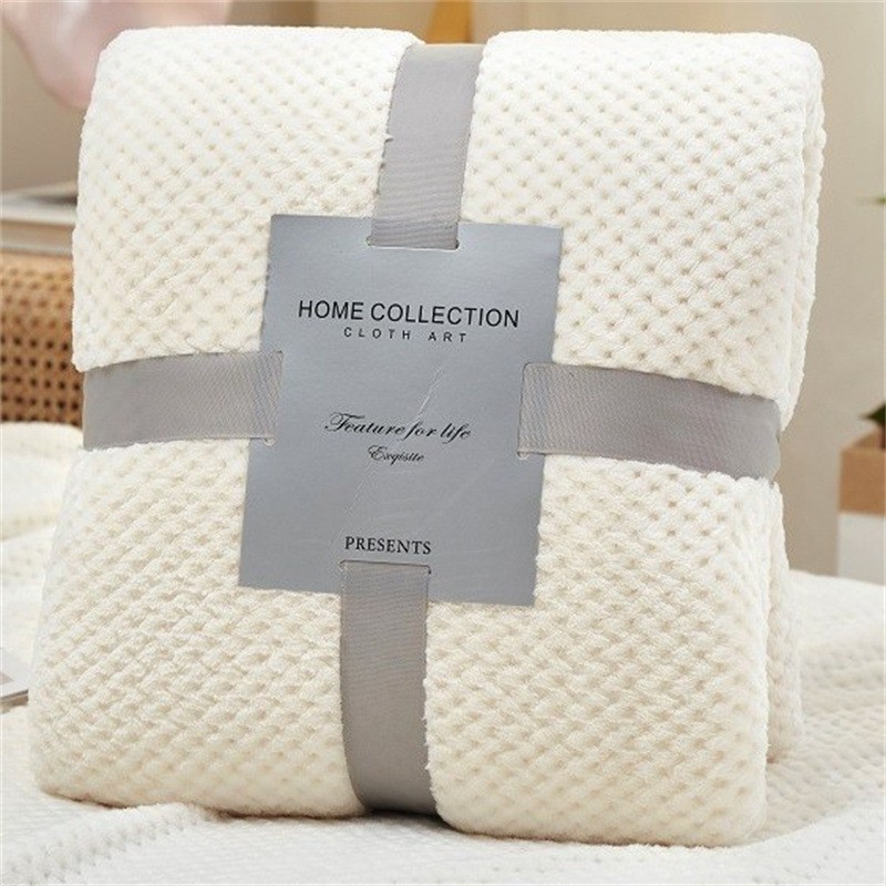 Picture of Pineapple Plaid Blanket Flannel Blanket Office Nap Blanket Air Conditioning Blanket Coral Velvet Thickened Velvet Blanket Wholesale