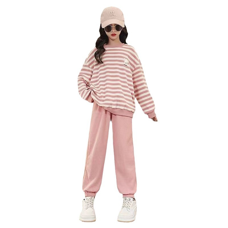 Picture of Girls' Korean-style Autumn Wear Sports suit for Big Kids Spring and Autumn New Stylish Striped Sweater Fashionable Trousers Two-piece Set