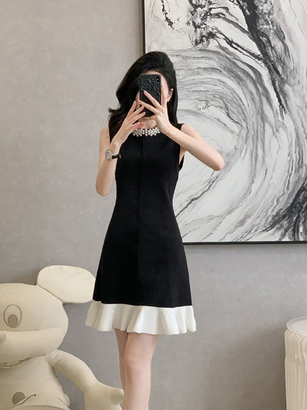 European and American 2025 Spring and Summer Beaded Round Neck Color-Blocked Ruffle Sleeveless Knit Mermaid Dress with an Elegant Temperament