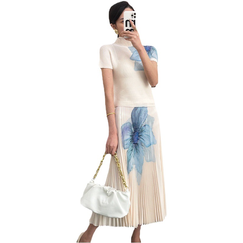 Sanzhai elegant turtleneck short-sleeved T-shirt elastic printed draping mid-length pleated skirt pleated fashion two-piece suit