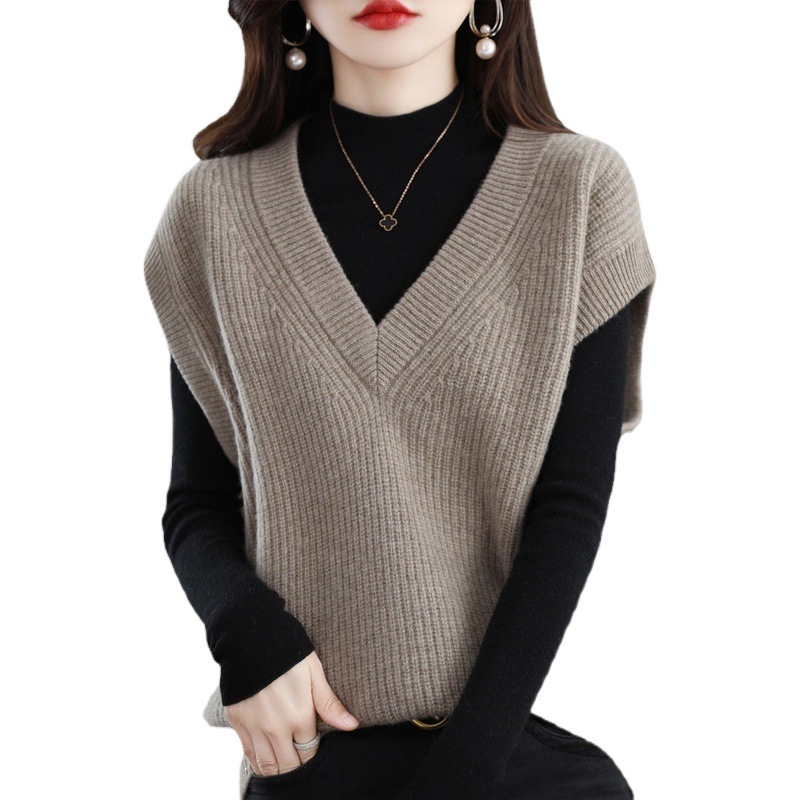 Early Autum 2024 New Popular Knitted Vest for Women, Layered V-Neck Sweater Vest, Loose Waistcoat Top