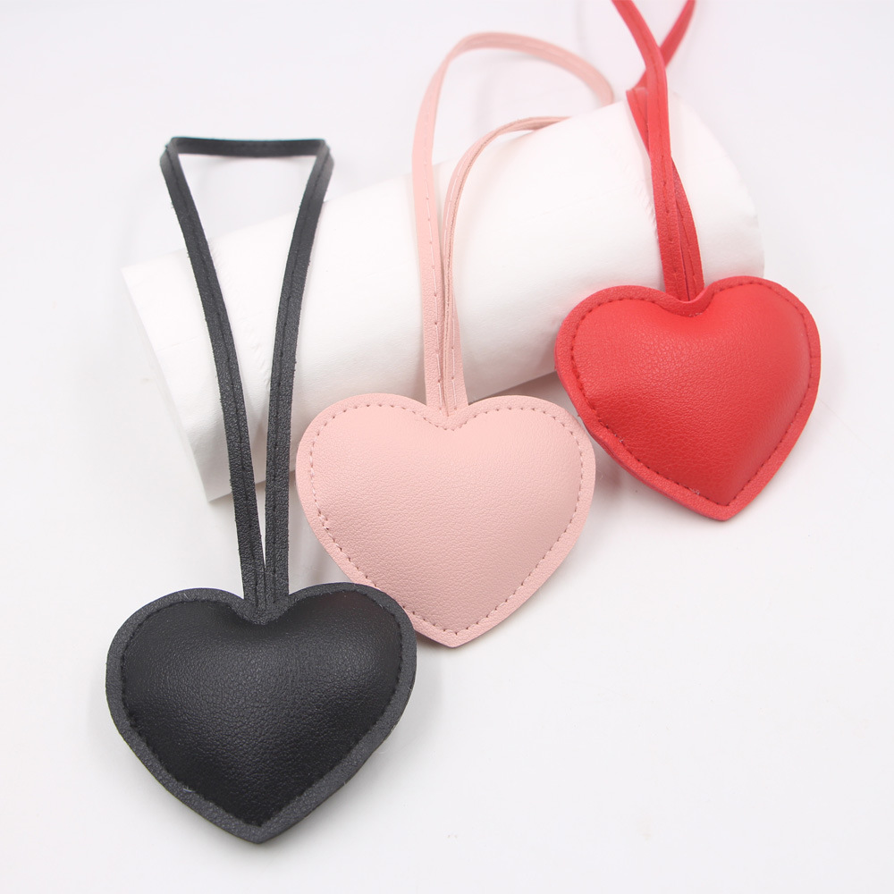 Factory luggage leather love lanyard knot pendant leather cotton peach heart bag jewelry decoration accessories wholesale