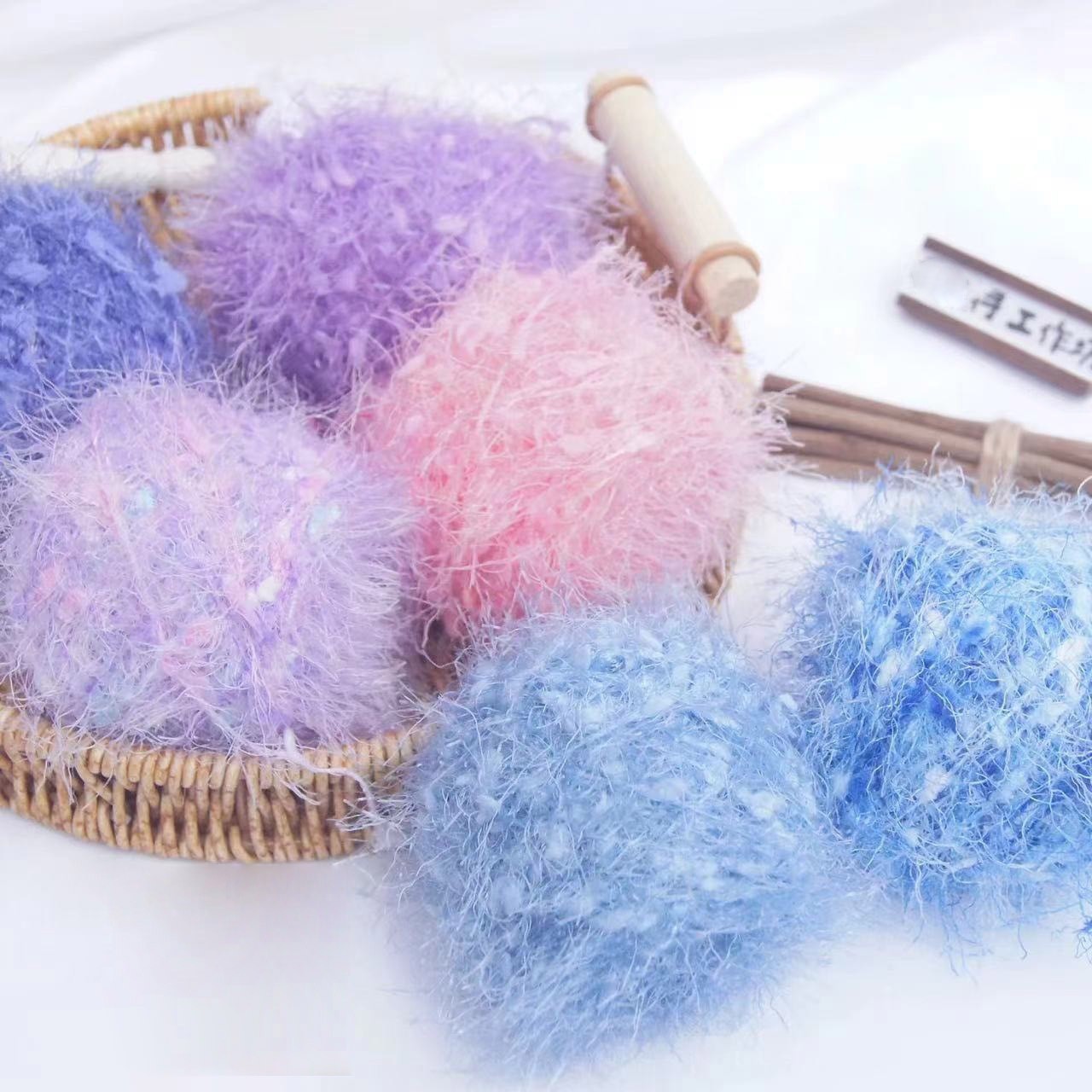 Long-haired glitter ball thread wool ball hand-woven mesh red crochet glass yarn small sweet bean figure hand mixed thread