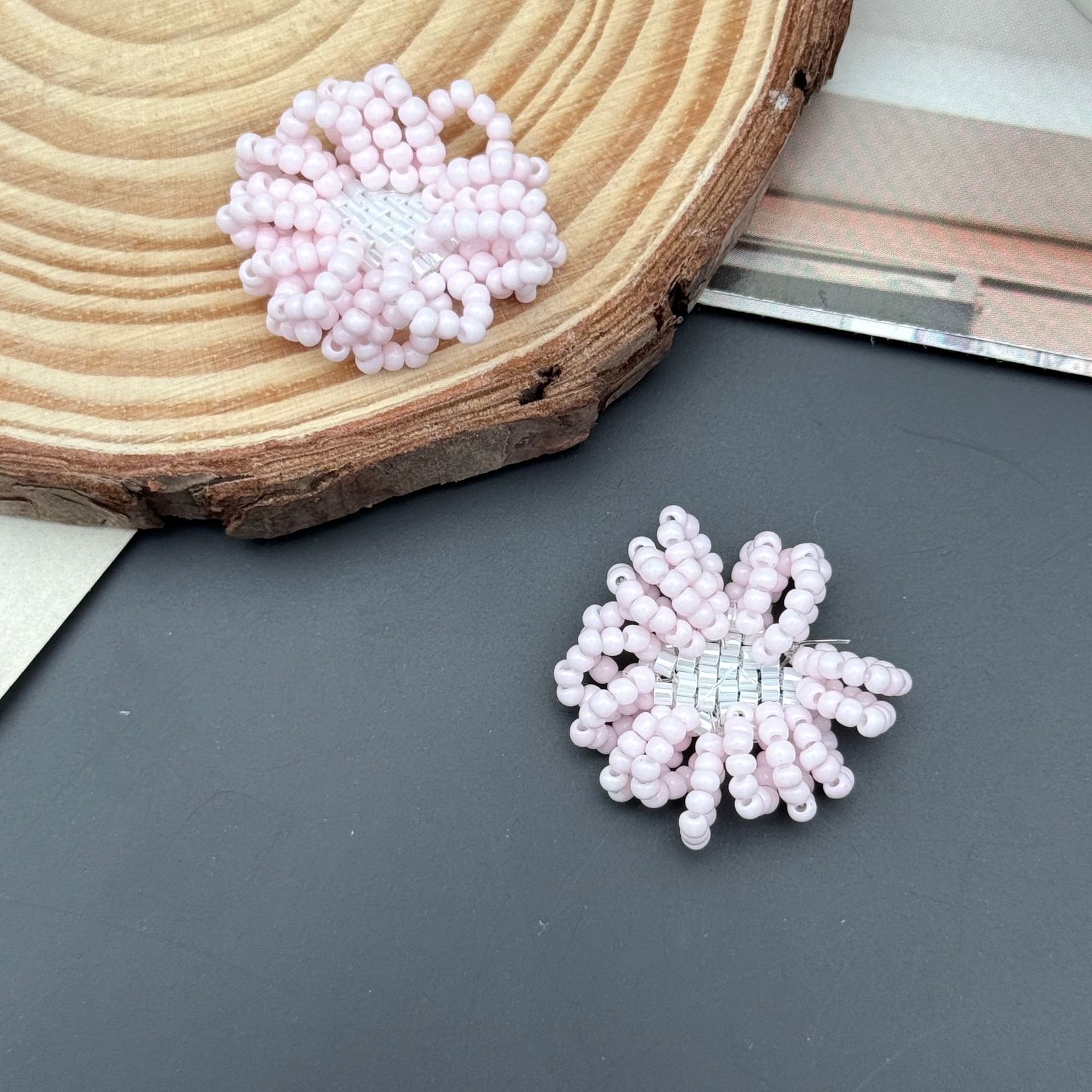 Picture of Small fresh daisy flower DIY hand-woven beaded hairpin hair ornament earrings material accessories