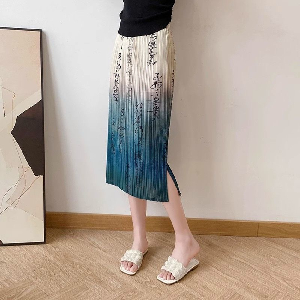 Picture of Niche design pleated skirt spring and summer thin elastic waist printed slimming age-reducing hip slit pleated skirt