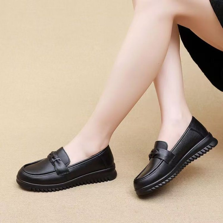 Picture of French temperament with skirt soft leather shoes for the fall of 2025 new flat-soled non-slip round-toe pumps for women