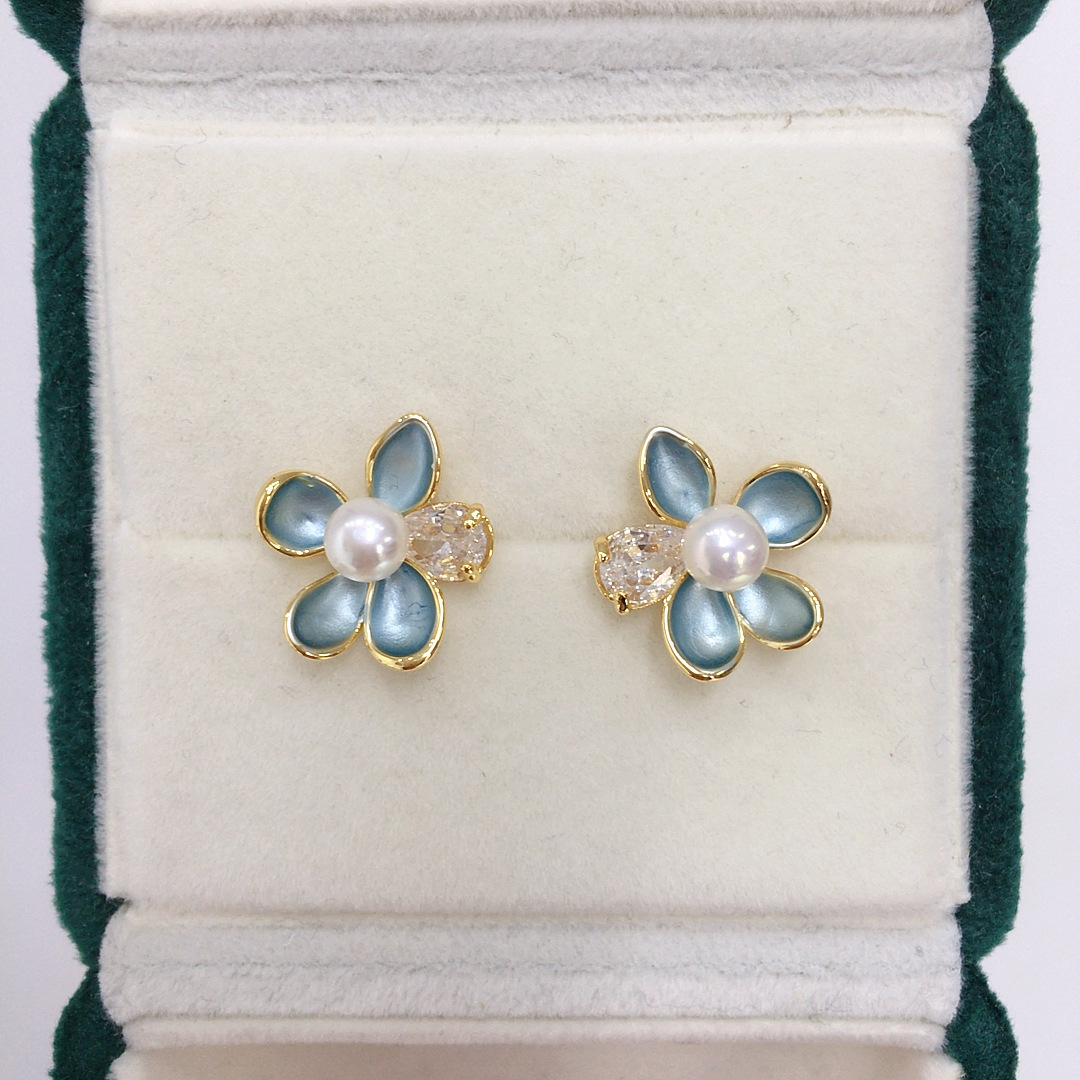 Zhuji Natural Freshwater Pearl Earrings Woman Morandi Color Fresh Zircon Flower Pearl Earrings 18K Bag