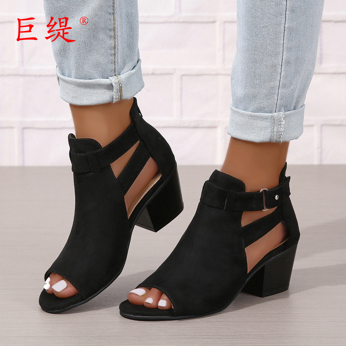 Juhiti Spot New European and American Embroidered Rivets Large Size Thick Heel Women's Sandals Export Women's Buckle High Heel Sandals for Women