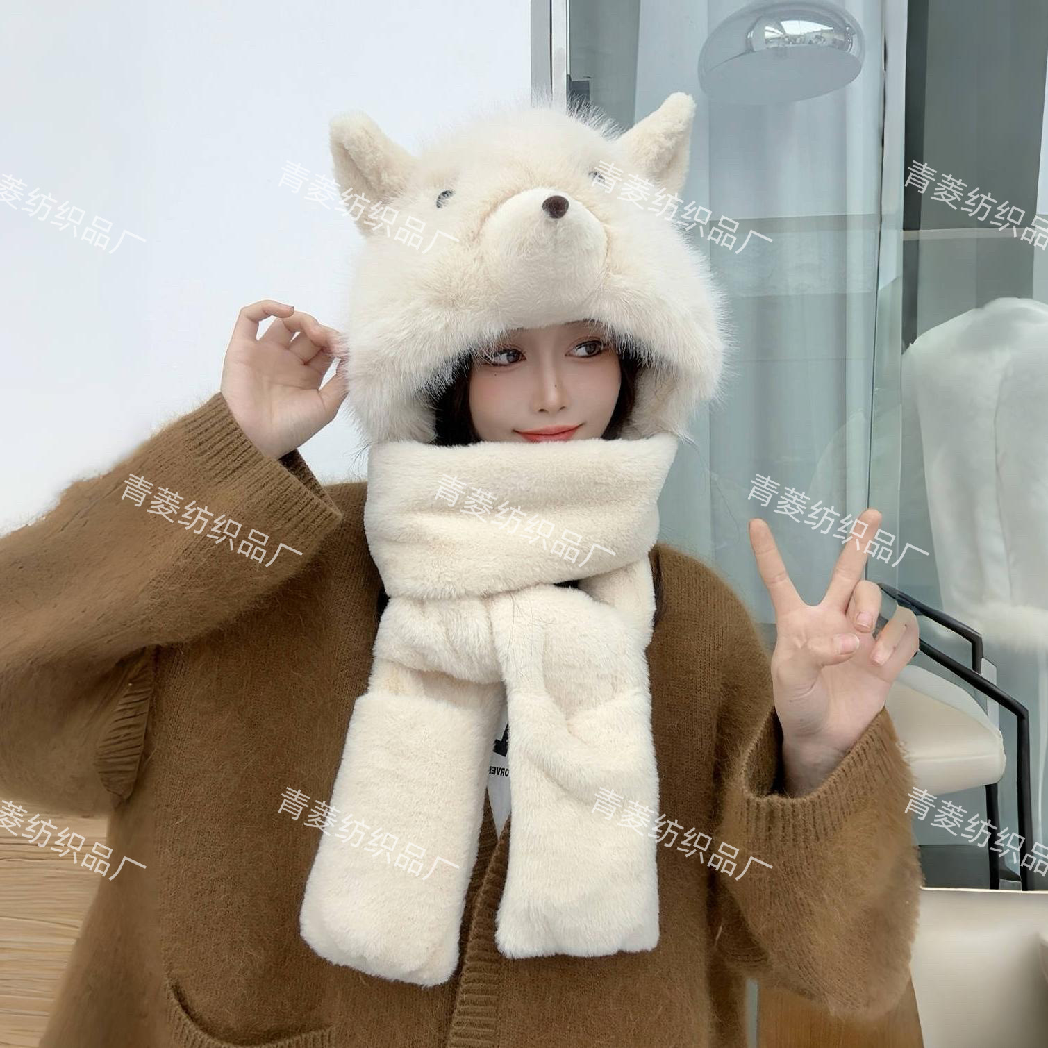 New three-dimensional fox hat scarf women's winter cute warm all-match padded plush scarf three-piece set