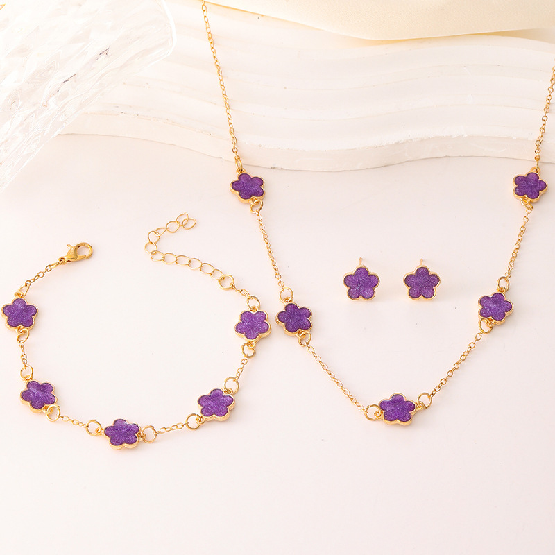 Picture of Cross-Border Hot-Selling Lucky Flower Jewelry Set for Women Xiyin Temu New Five-Leaf Clover Necklace Bracelet Earrings 3-Piece Set