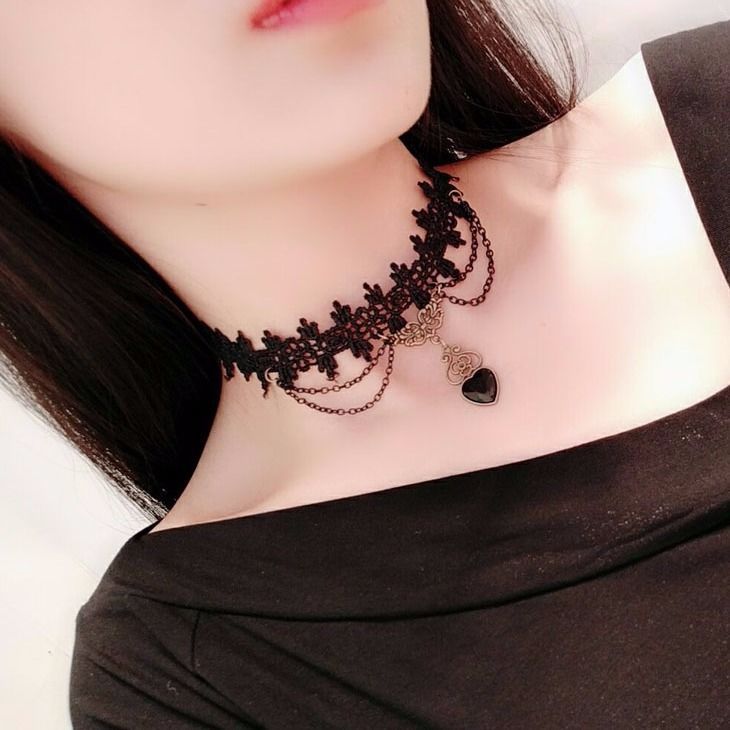 Picture of Cross Border Accessories Women's Neck Strap Court Gothic Spice Girl Neck Chain Lace Necklace Choker Clavicle Chain Collar Collar Vintage