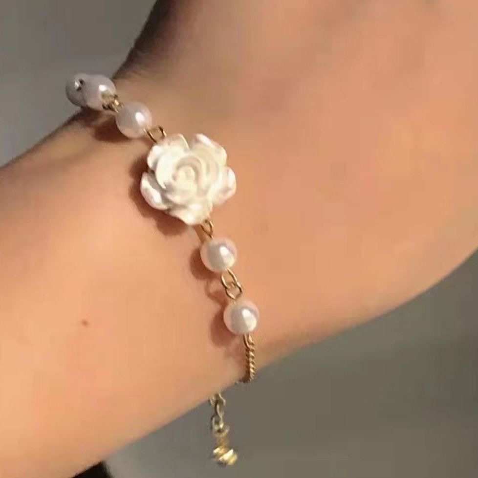Picture of Camellia Pearl Bracelet Women's ins Niche Design Retro Diamond Butterfly Stitching New Girlfriend Bracelet Gift