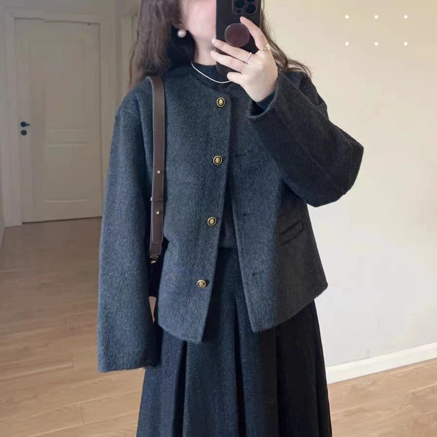 Picture of Retro gray short Chanel style woolen coat for women autumn and winter loose slimming Hepburn style gentle temperament outerwear